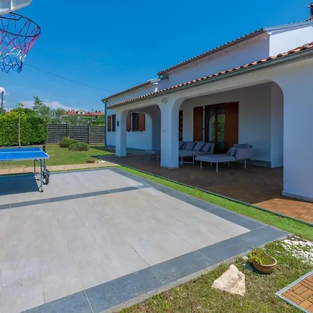 Melody Вилла Jursici