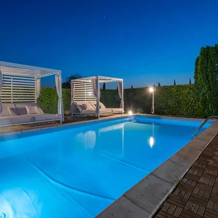 Melody Вилла Jursici