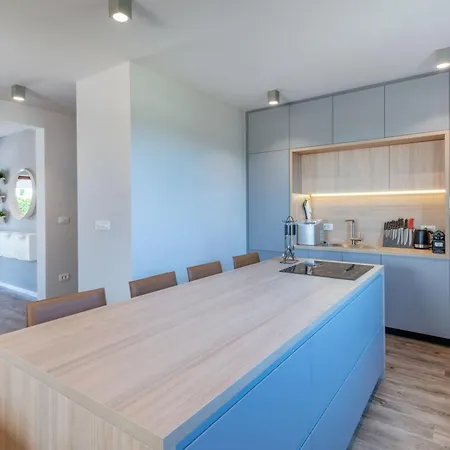 Вилла Melody Jursici